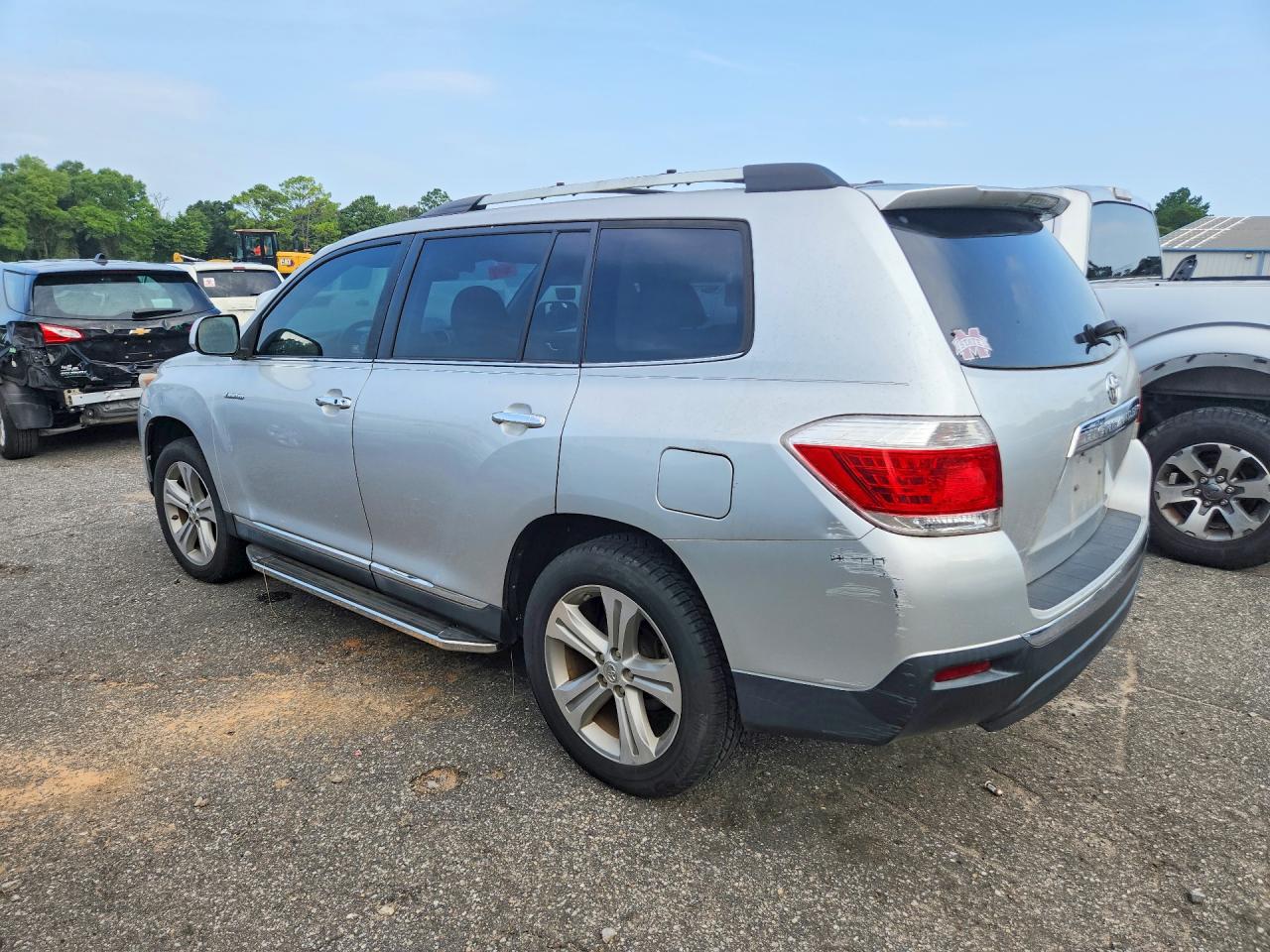 2013 TOYOTA HIGHLANDER