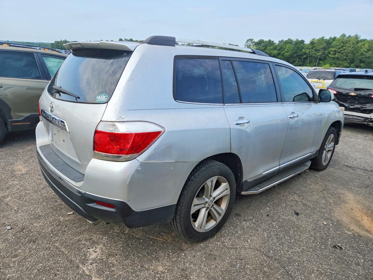 2013 TOYOTA HIGHLANDER
