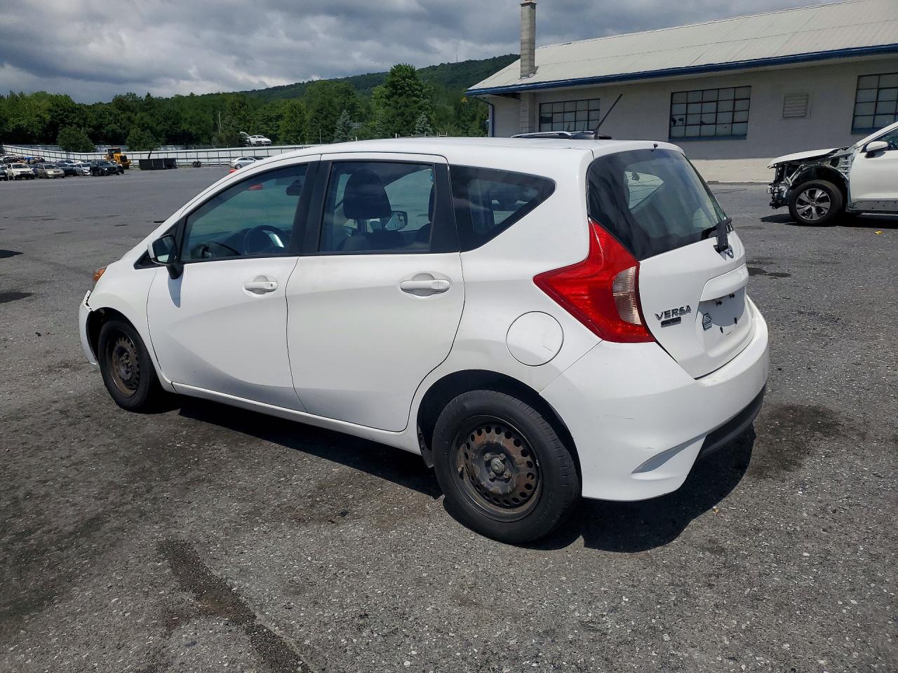 2017 NISSAN VERSA