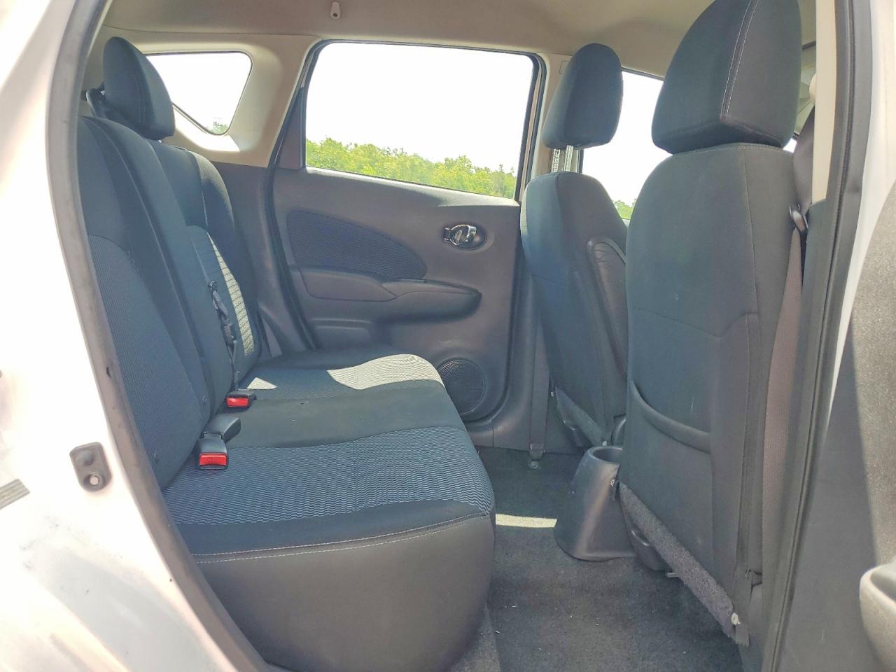 2017 NISSAN VERSA