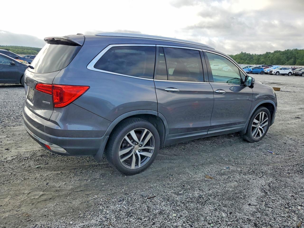 2016 HONDA PILOT