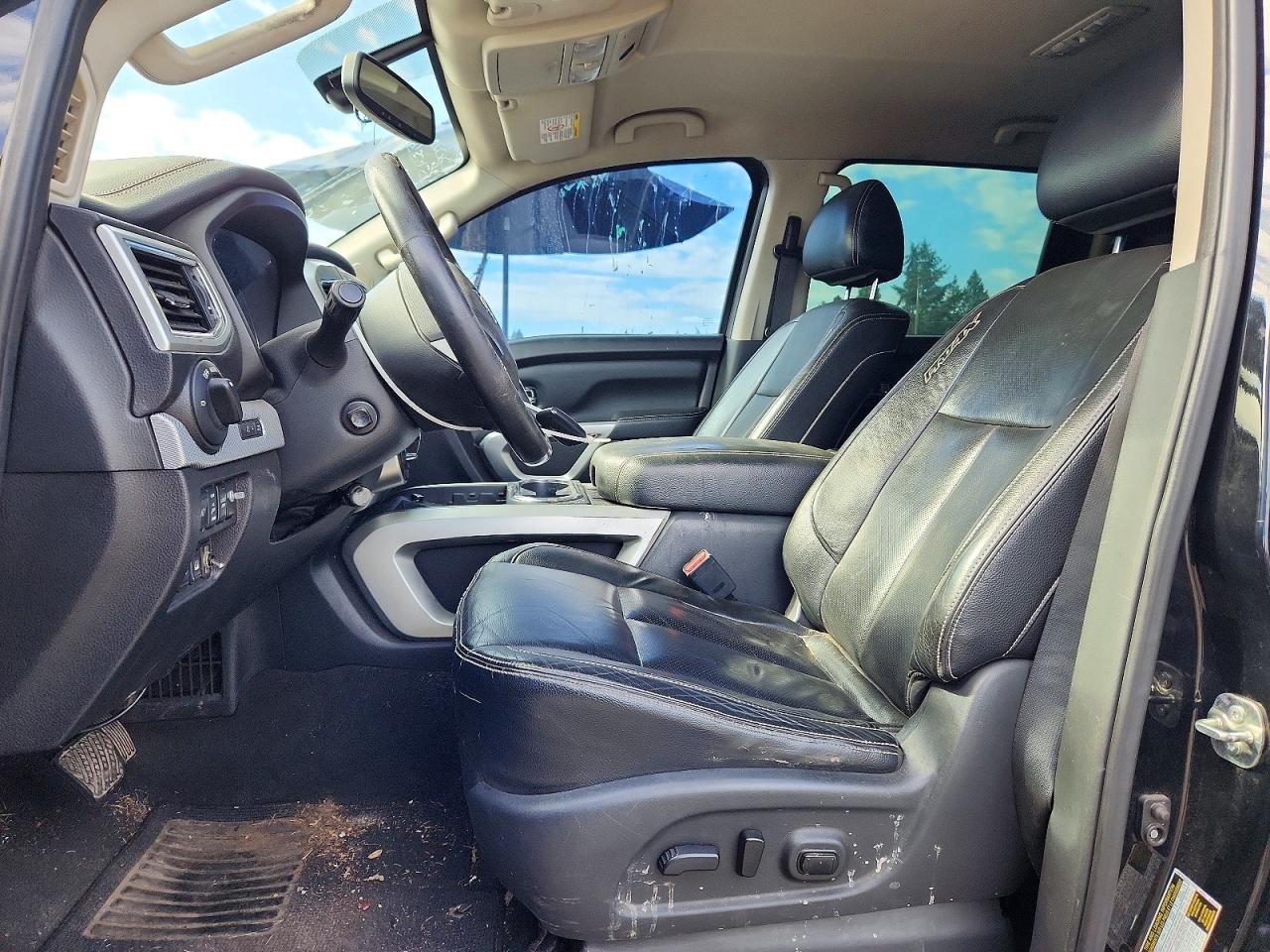 2016 NISSAN TITAN