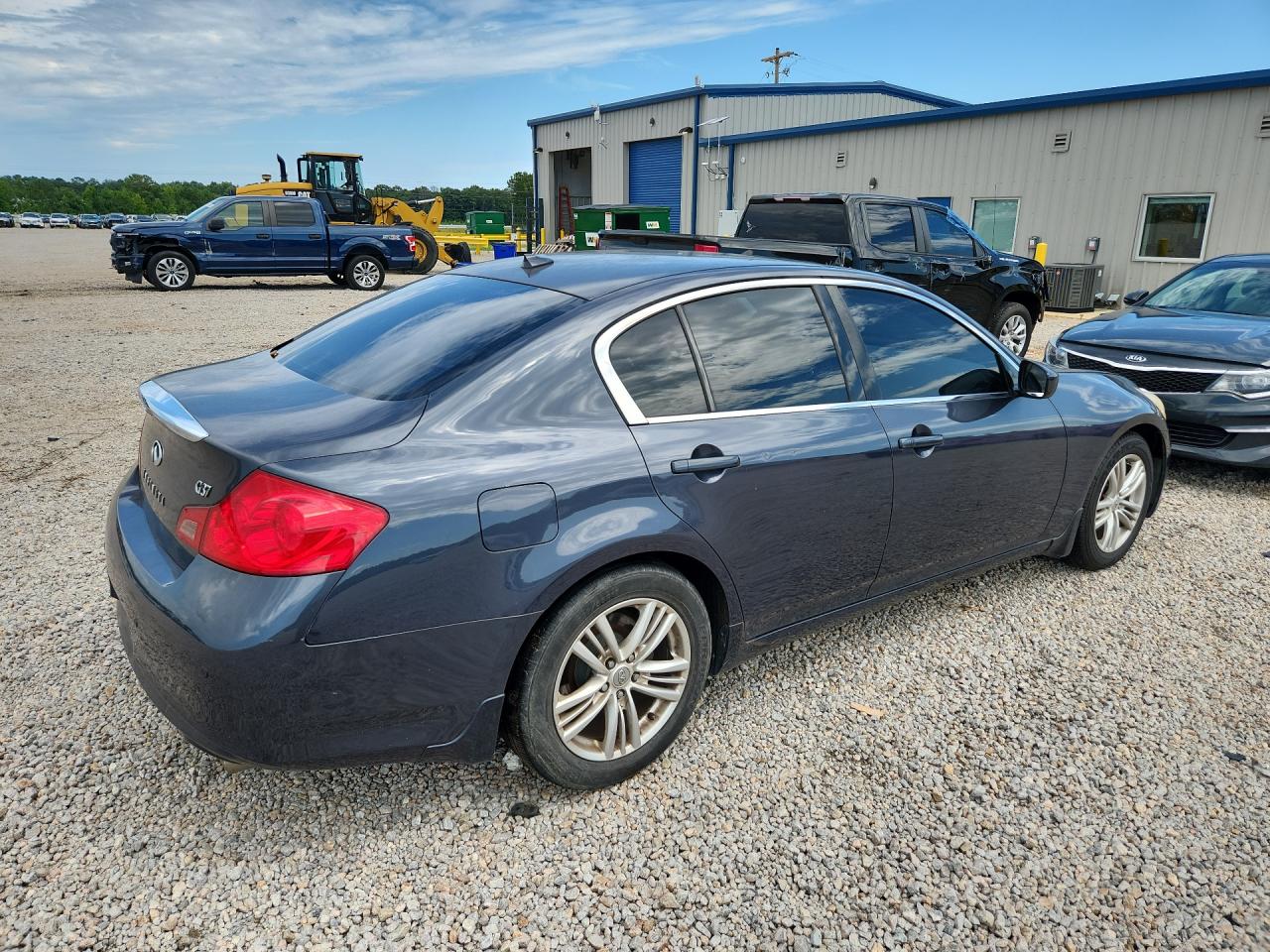2010 INFINITI G37