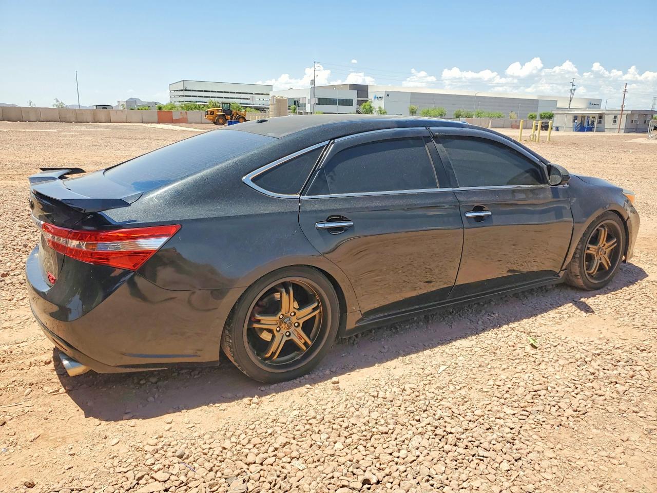 2015 TOYOTA AVALON