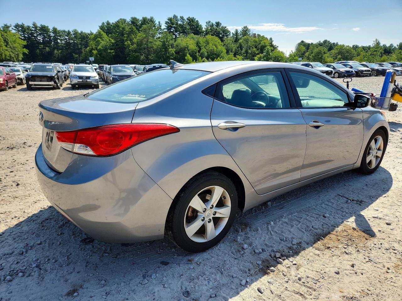 2012 HYUNDAI ELANTRA