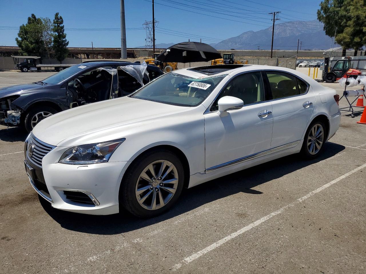 2016 LEXUS LS460