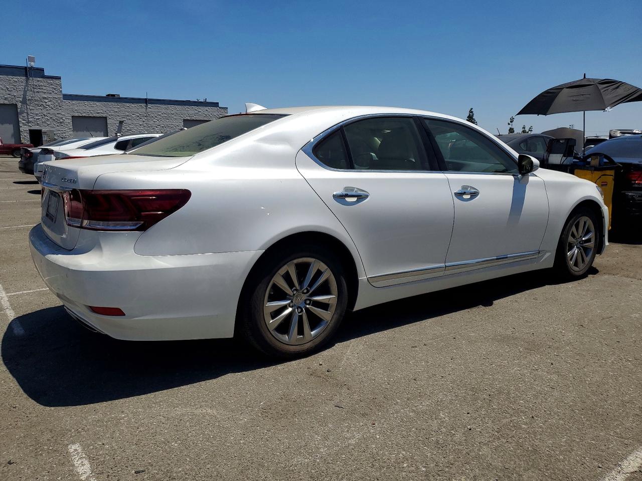 2016 LEXUS LS460