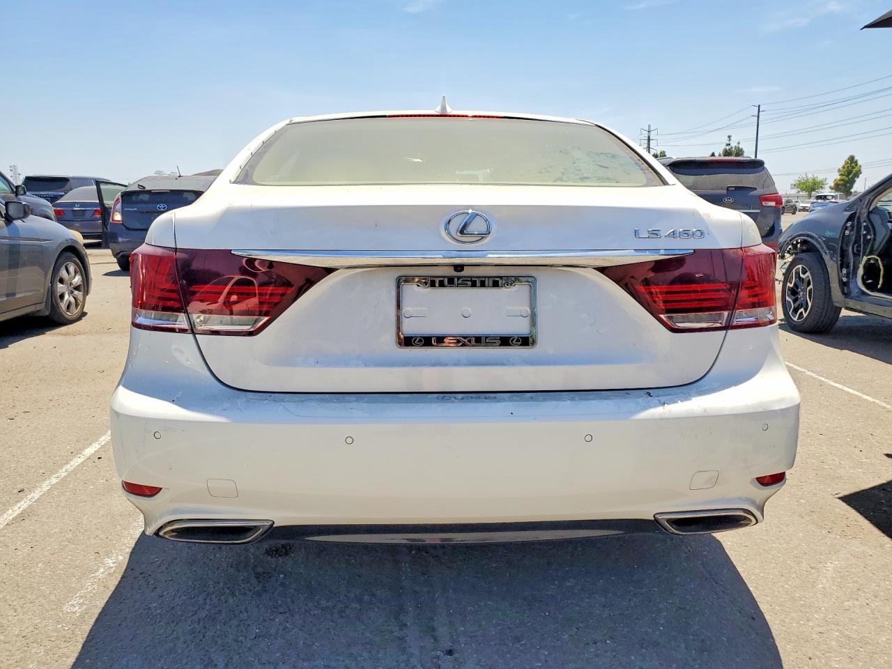 2016 LEXUS LS460