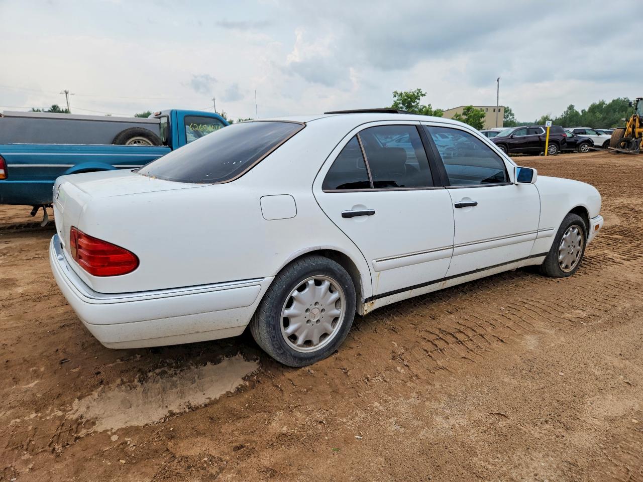 1999 MERCEDES-BENZ E-CLASS