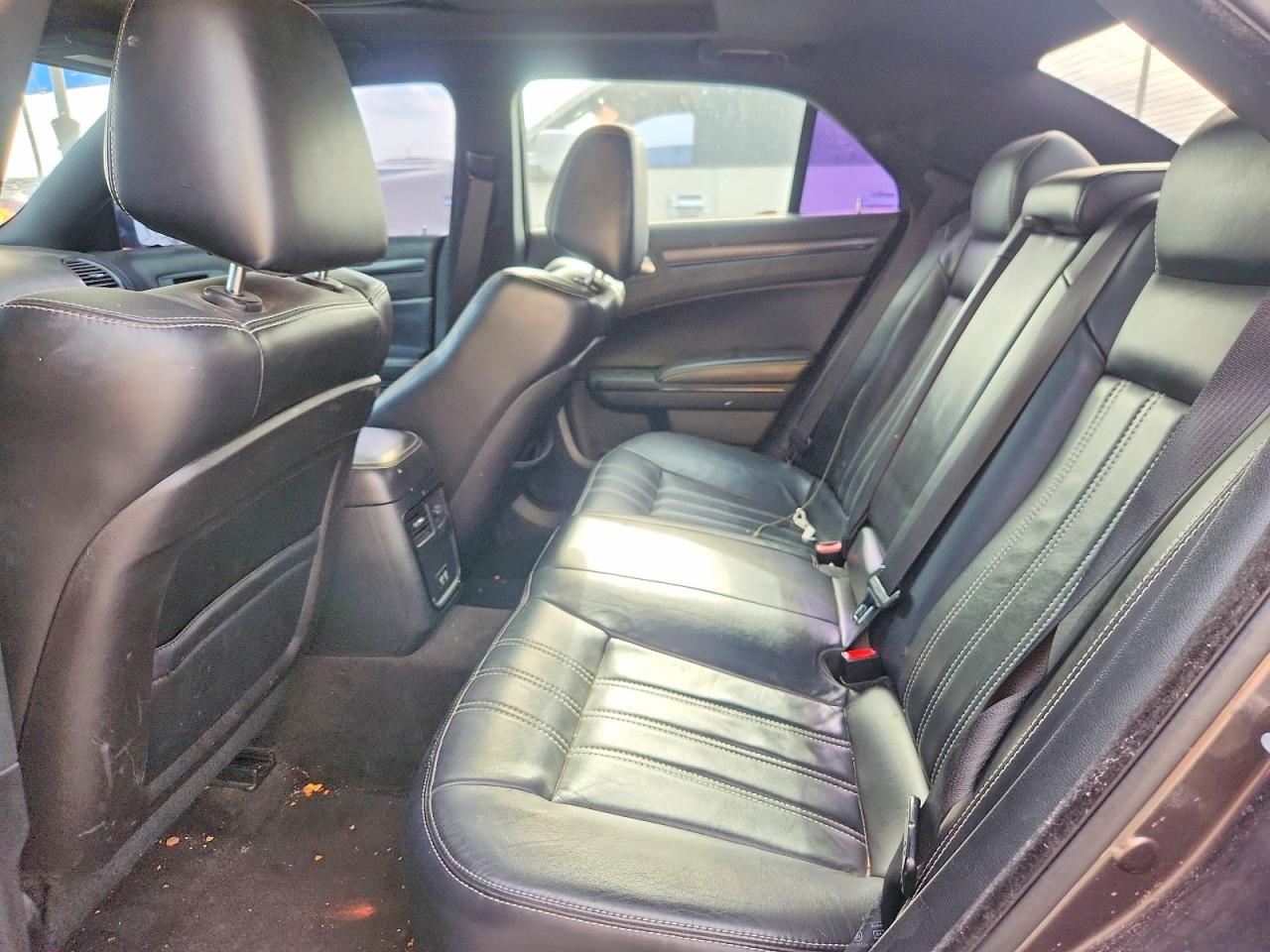2015 CHRYSLER 300