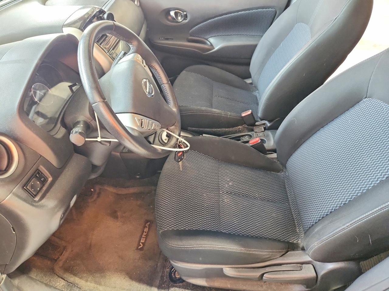 2016 NISSAN VERSA