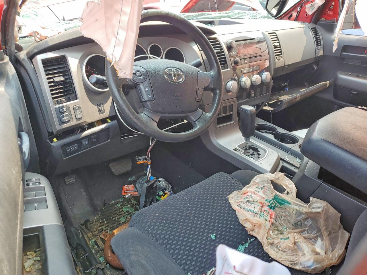 2011 TOYOTA TUNDRA