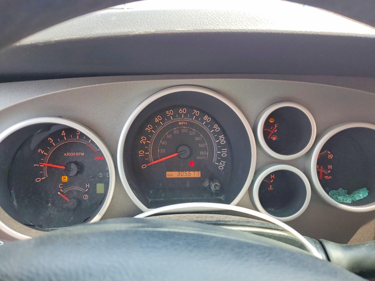 2011 TOYOTA TUNDRA