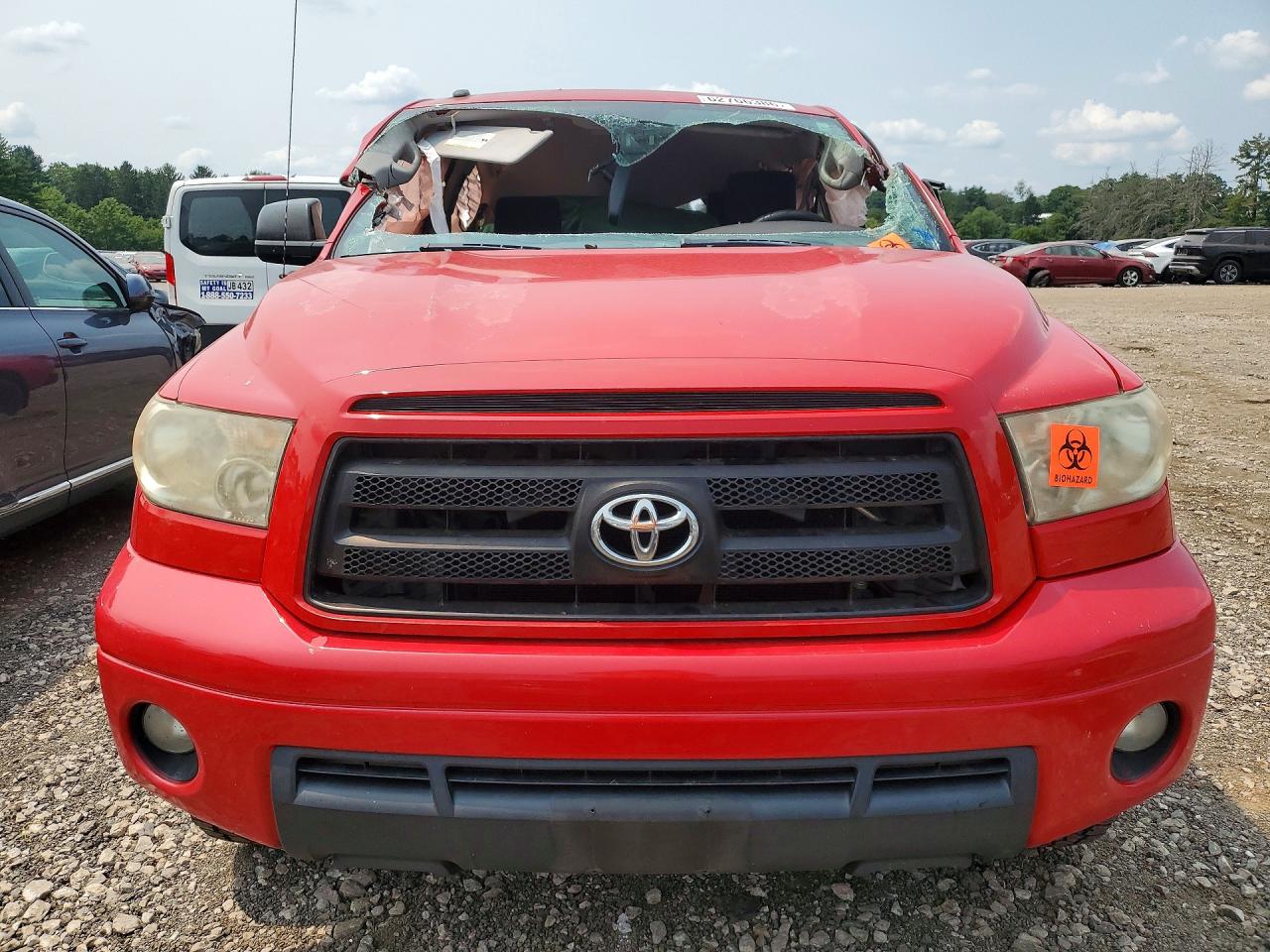 2011 TOYOTA TUNDRA
