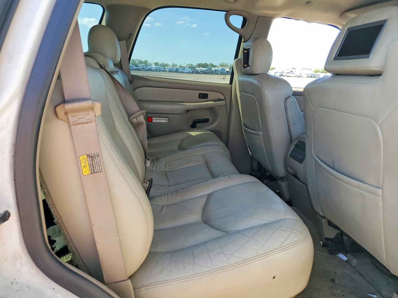 2003 CHEVROLET TAHOE