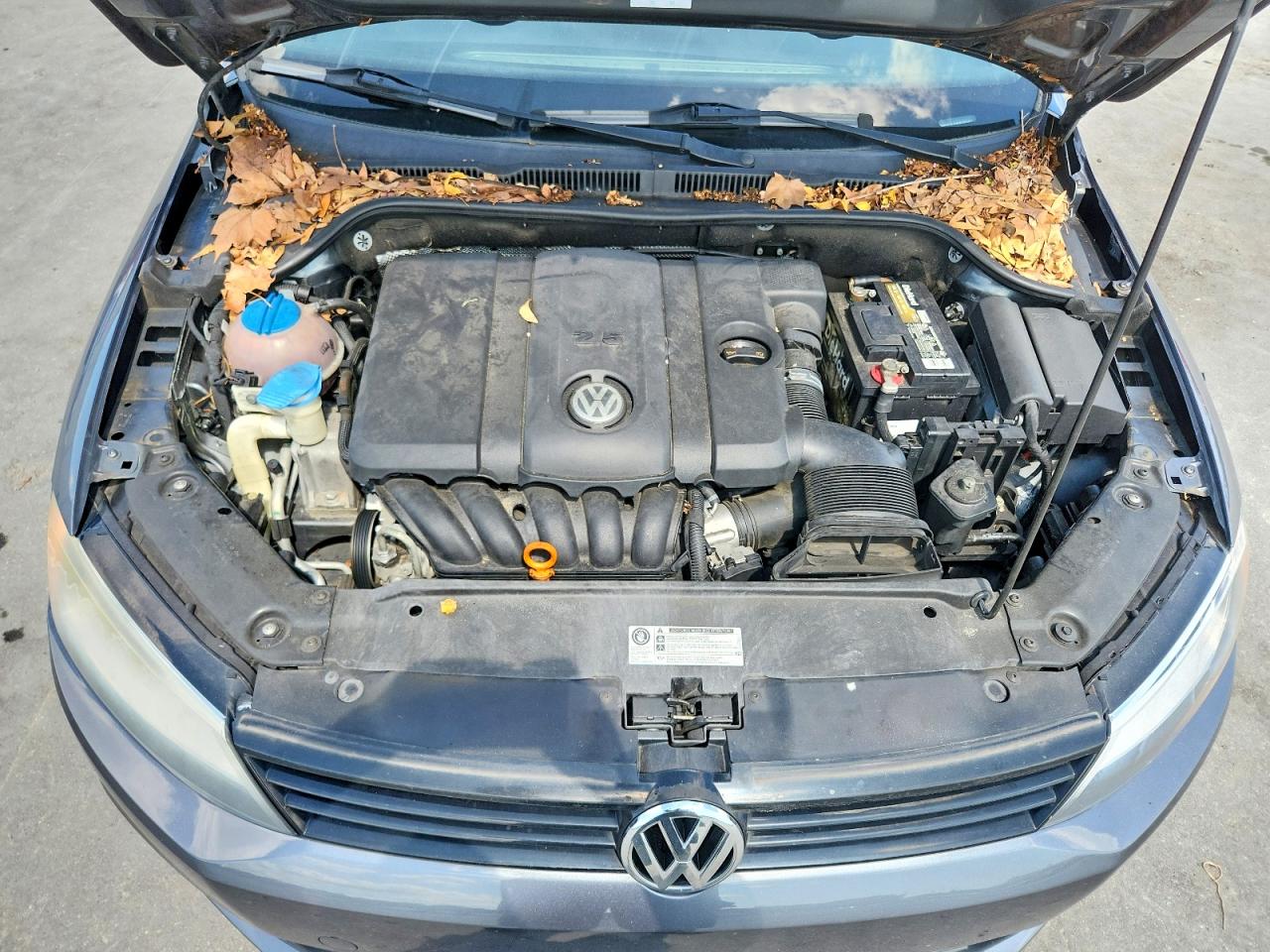 2011 VOLKSWAGEN JETTA