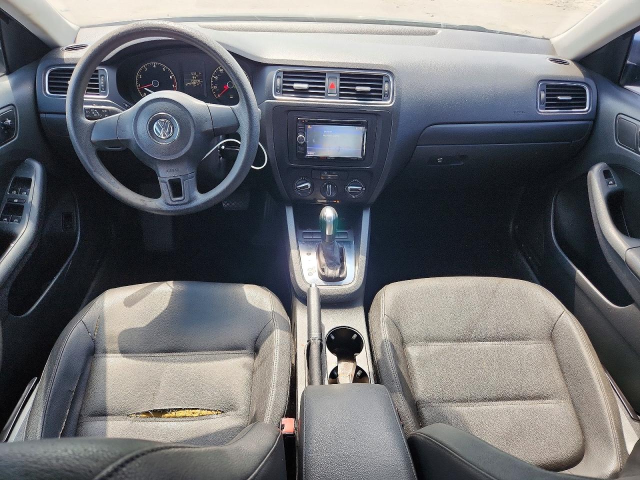 2011 VOLKSWAGEN JETTA