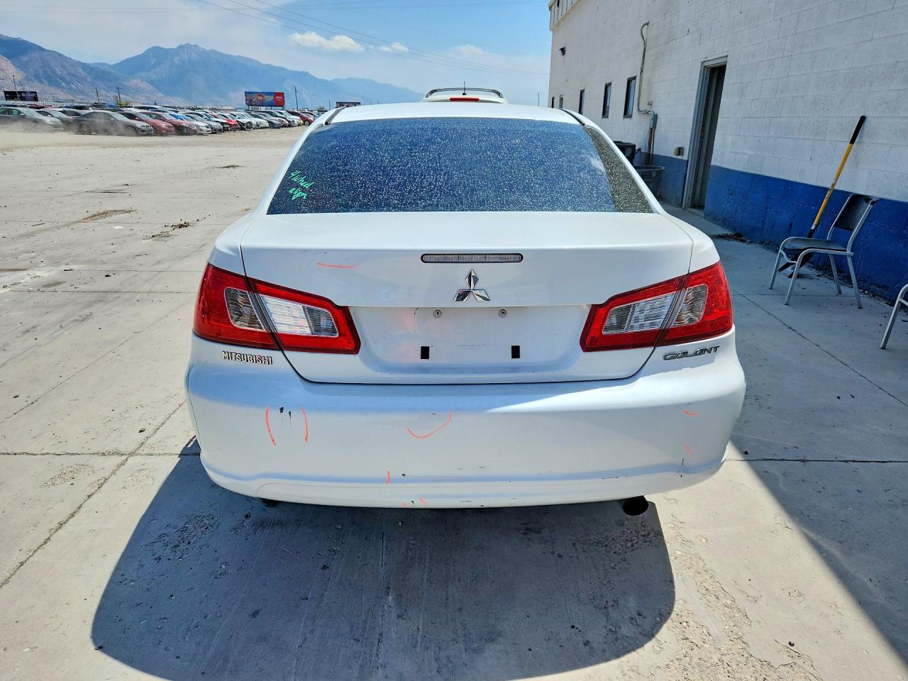 2011 MITSUBISHI GALANT