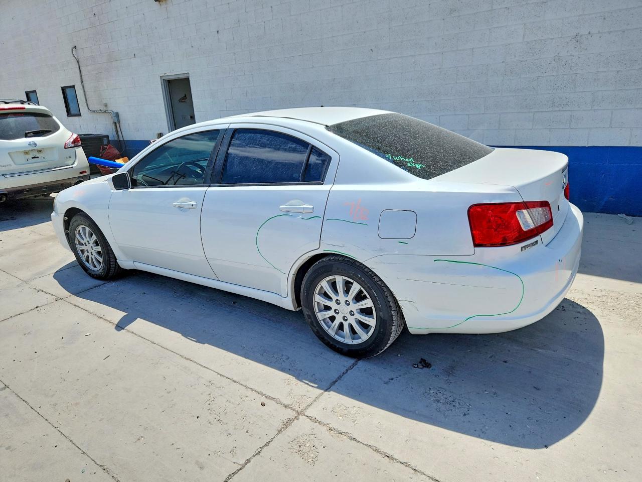 2011 MITSUBISHI GALANT