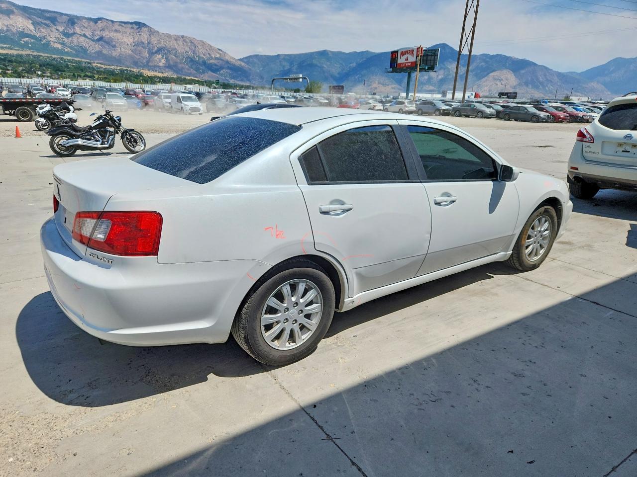 2011 MITSUBISHI GALANT