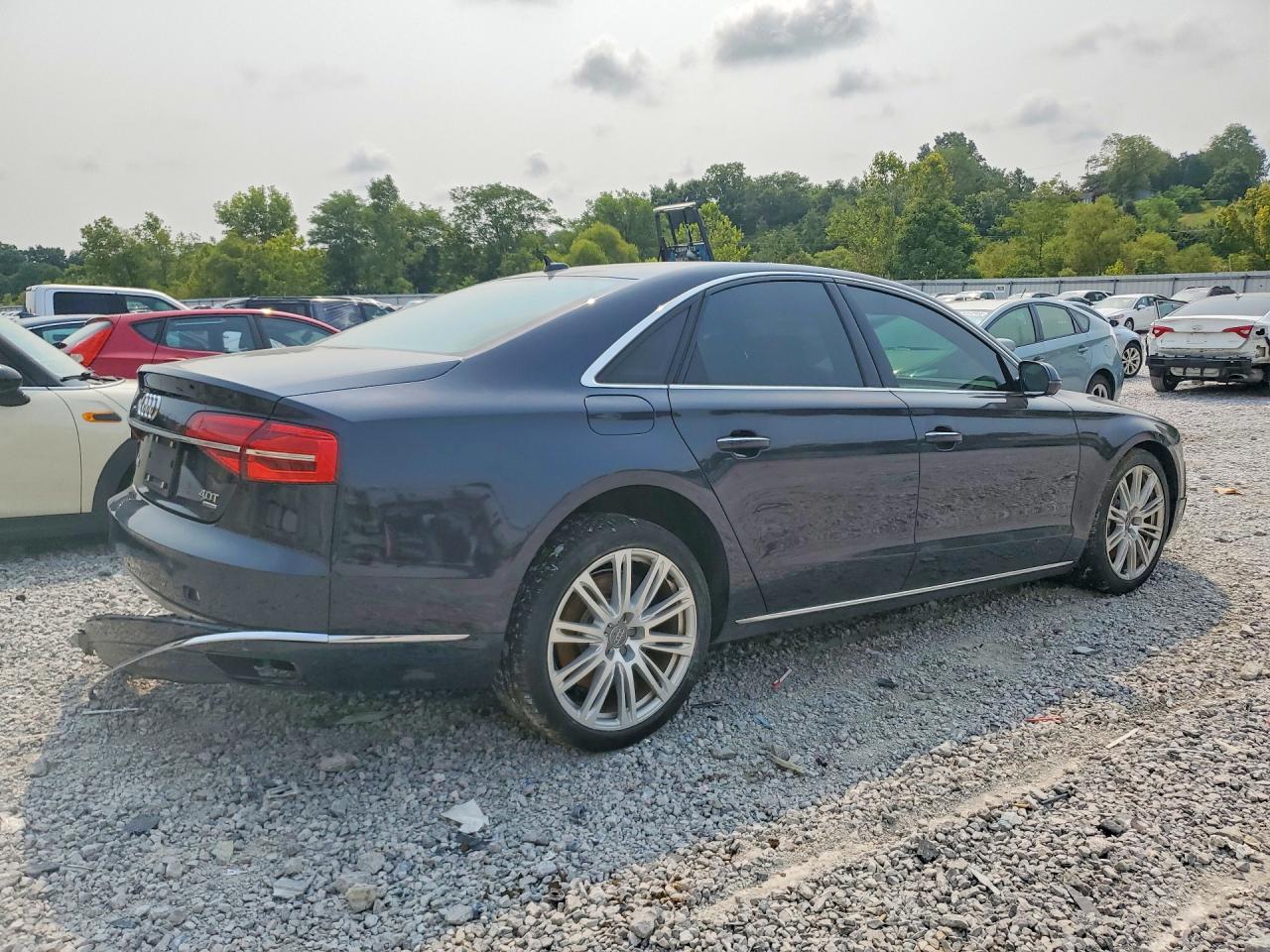 2015 AUDI A8