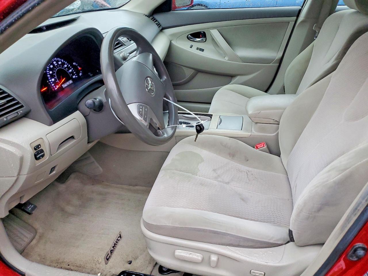 2010 TOYOTA CAMRY LE V