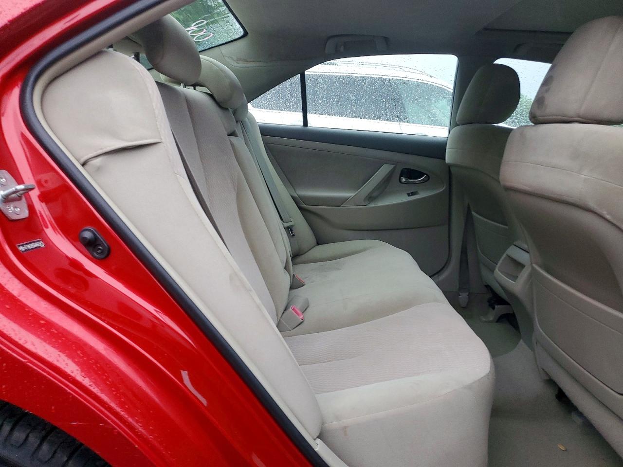 2010 TOYOTA CAMRY LE V