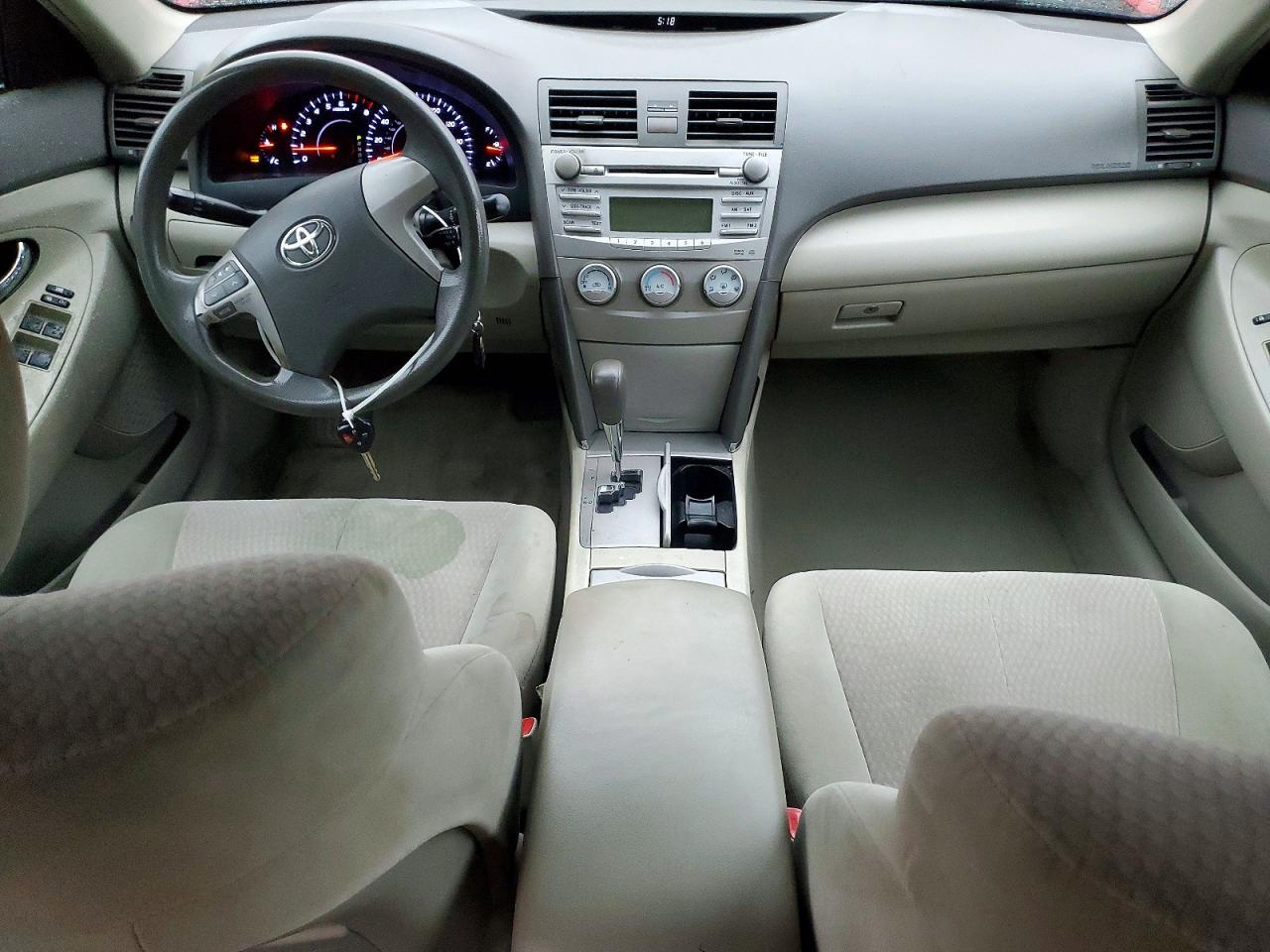2010 TOYOTA CAMRY LE V