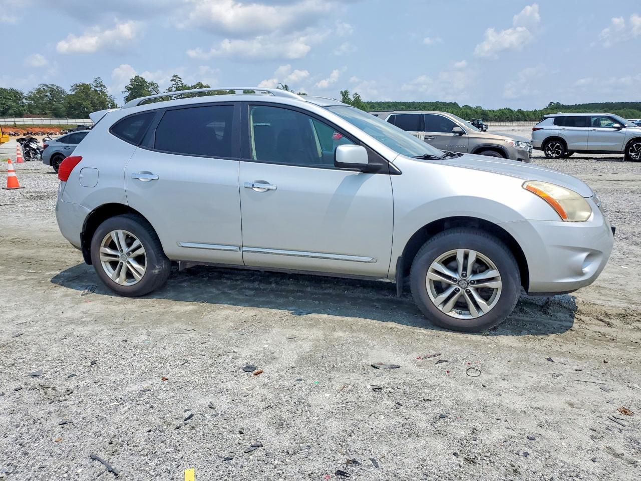 2012 NISSAN ROGUE