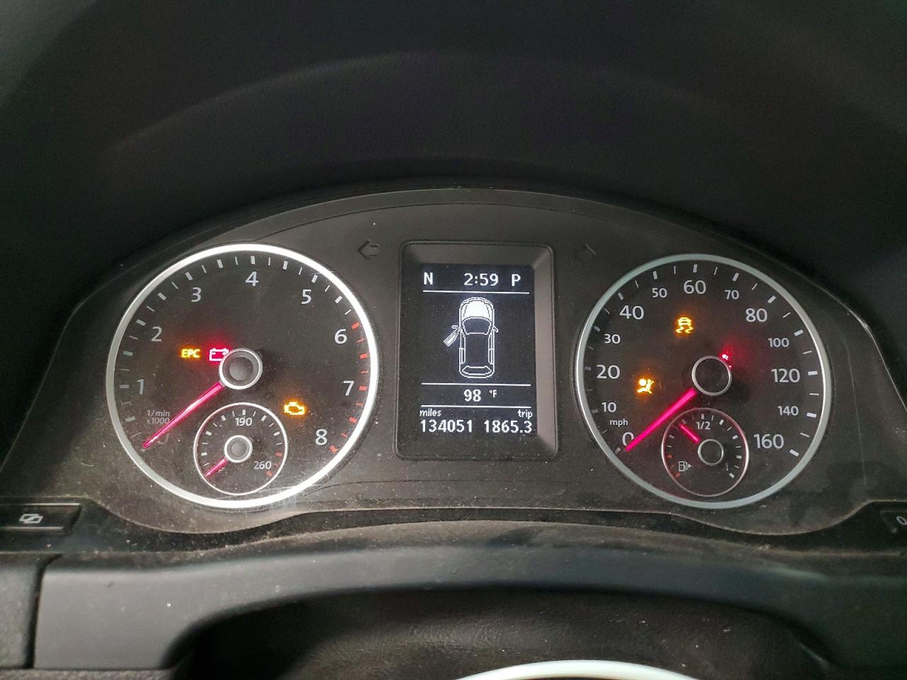 2011 VOLKSWAGEN TIGUAN