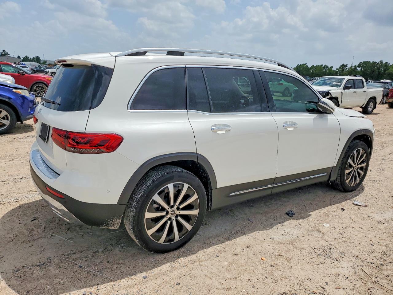 2023 MERCEDES-BENZ GLB-CLASS