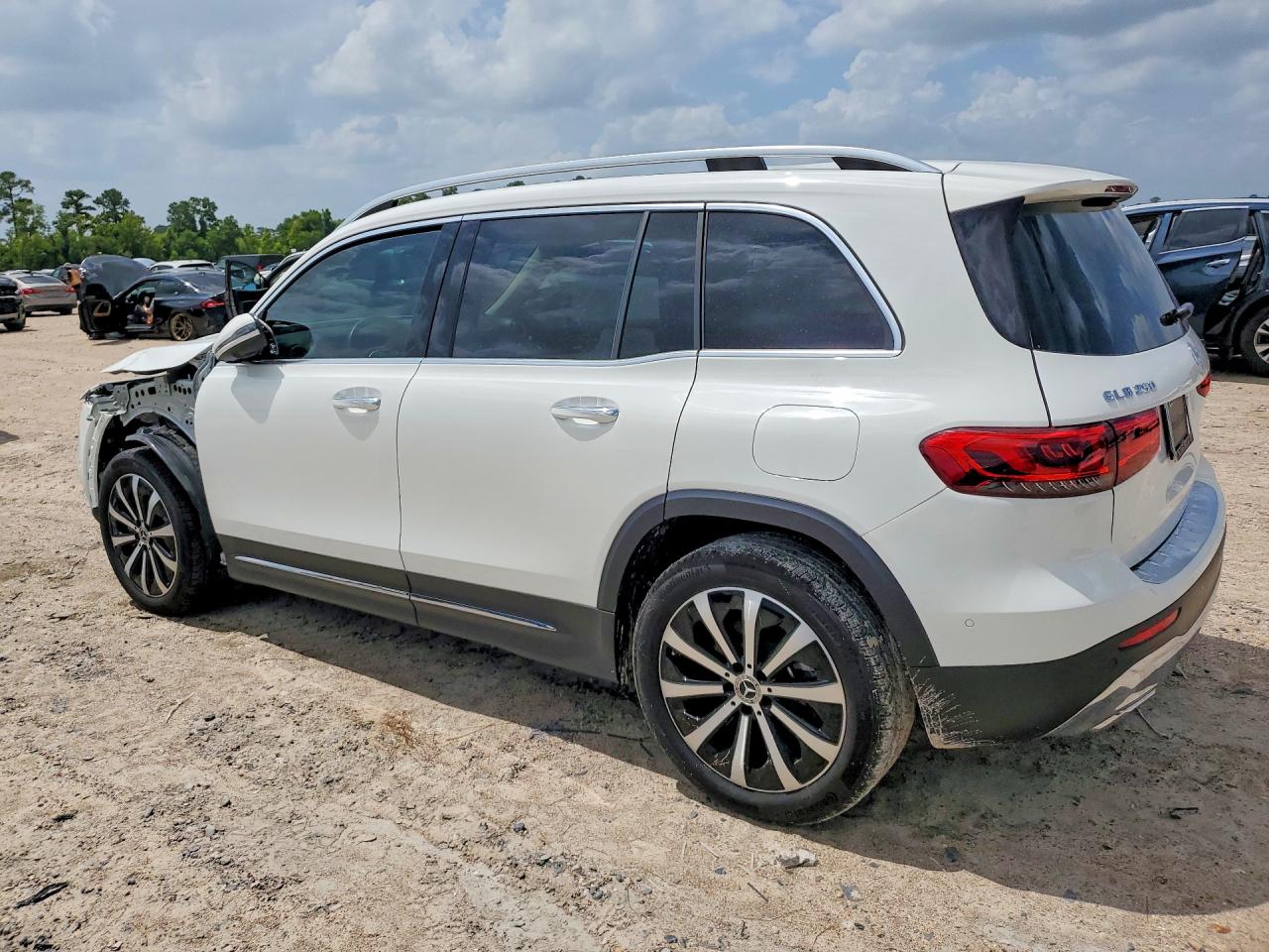 2023 MERCEDES-BENZ GLB-CLASS