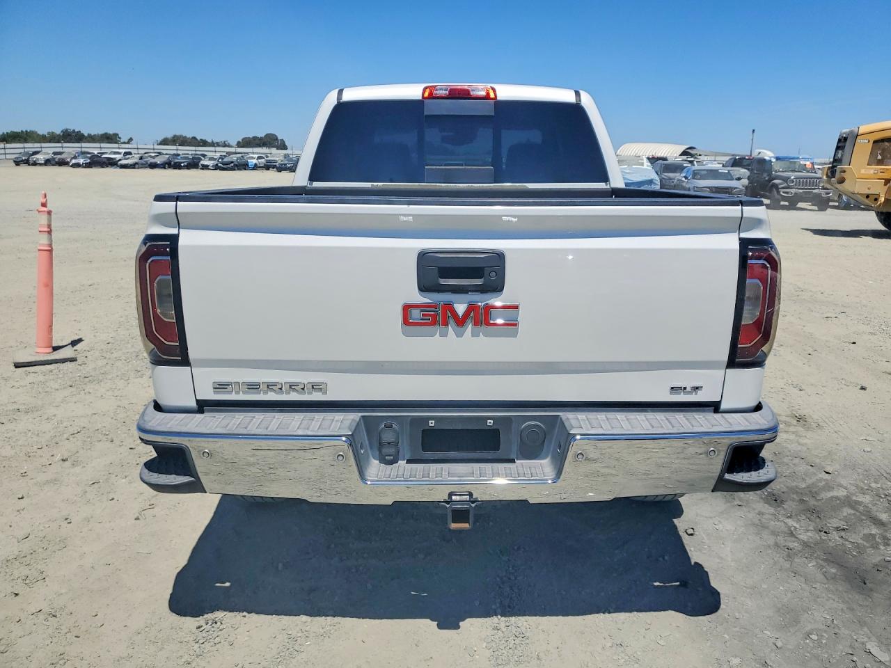 2016 GMC SIERRA