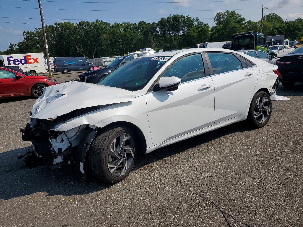 2025 HYUNDAI ELANTRA