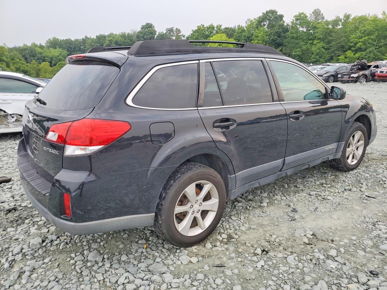 2013 SUBARU OUTBACK
