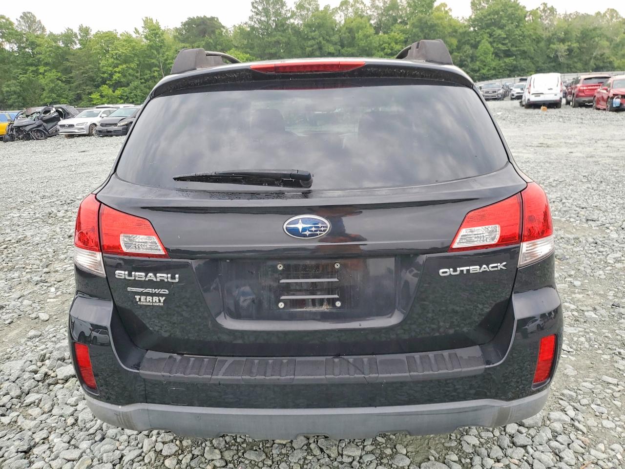 2013 SUBARU OUTBACK