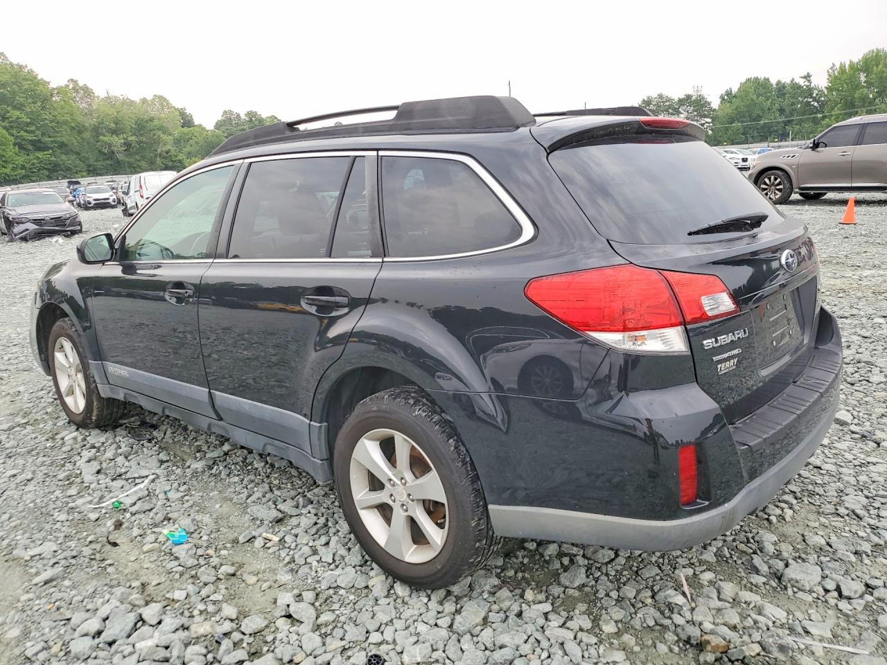 2013 SUBARU OUTBACK