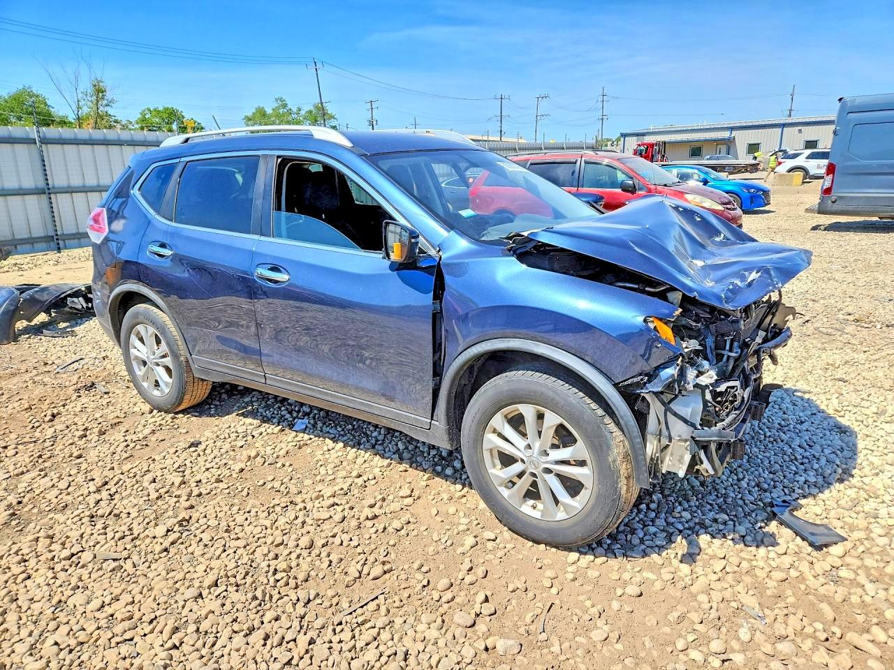 2016 NISSAN ROGUE