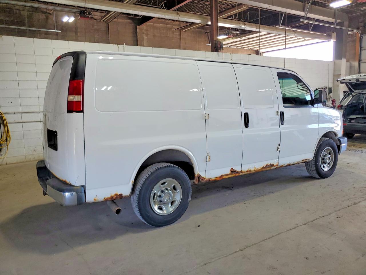 2012 CHEVROLET EXPRESS