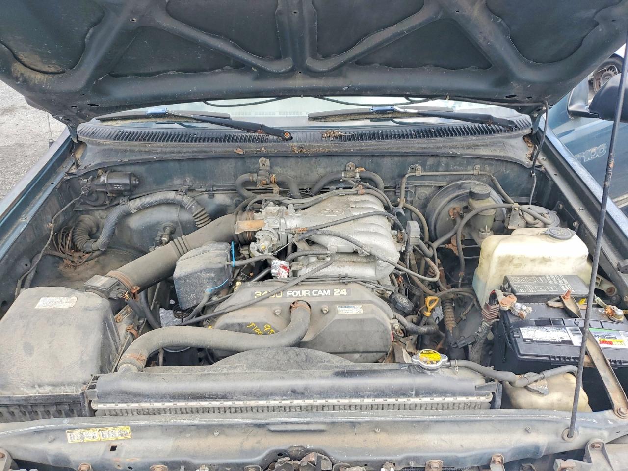1995 TOYOTA T100