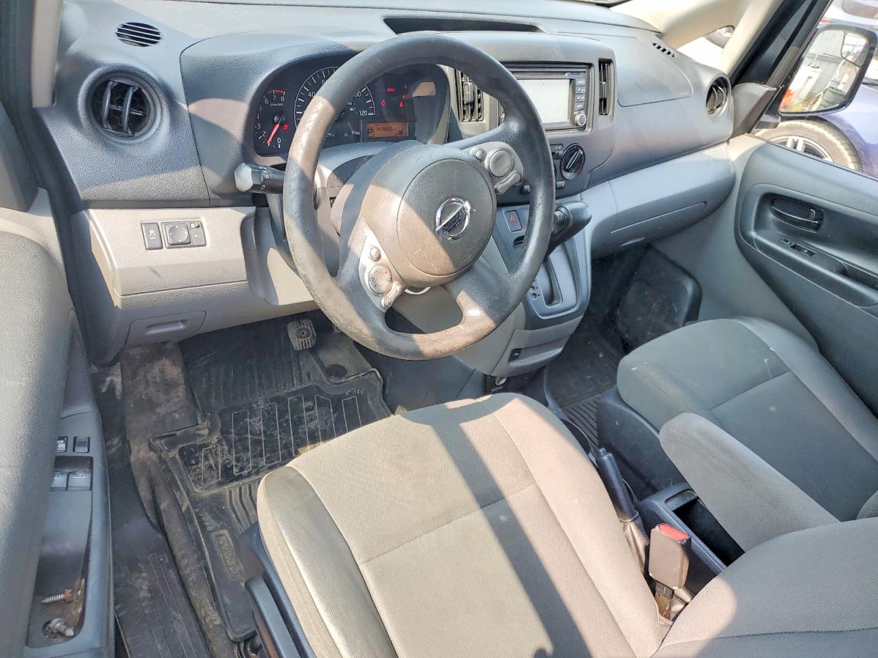 2017 NISSAN NV