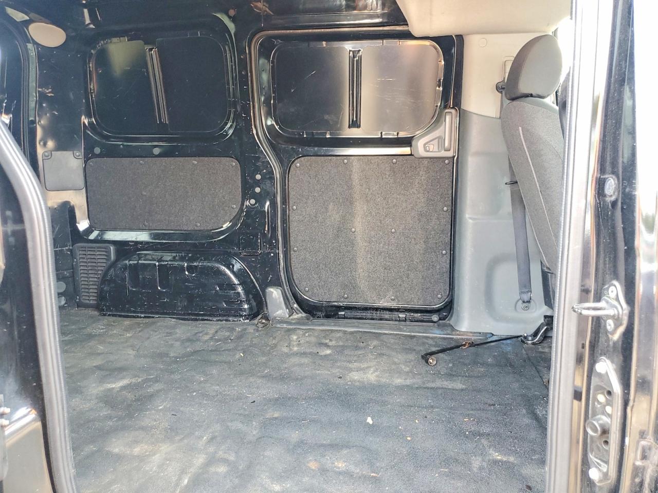 2017 NISSAN NV