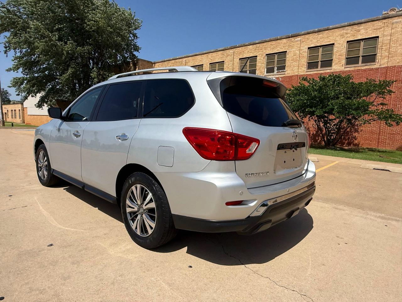 2018 NISSAN PATHFINDER