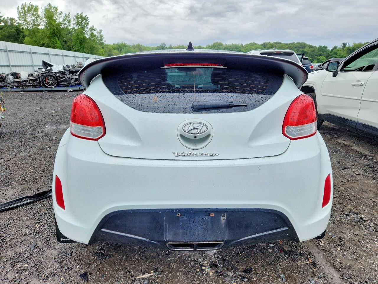 2016 HYUNDAI VELOSTER B