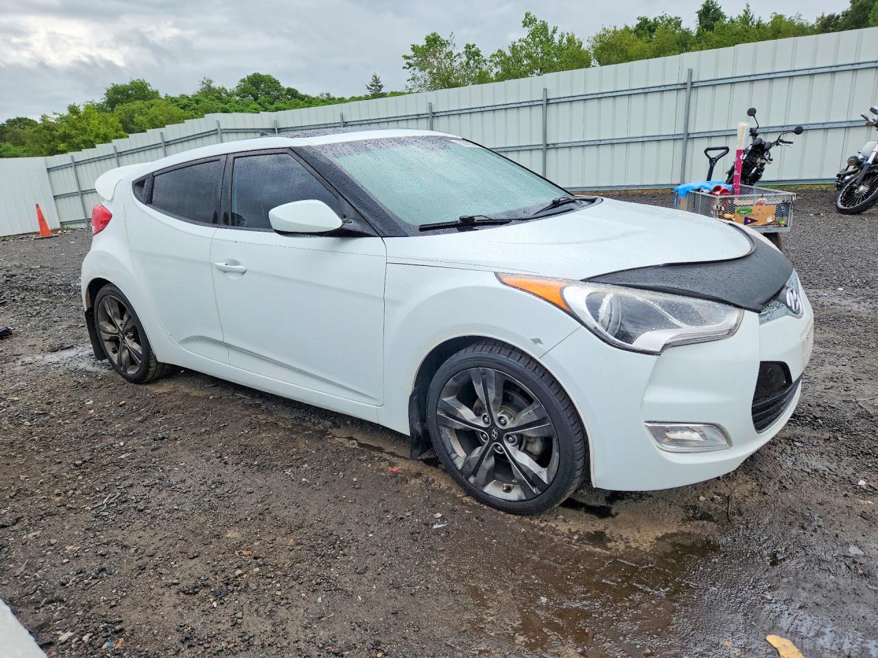 2016 HYUNDAI VELOSTER B