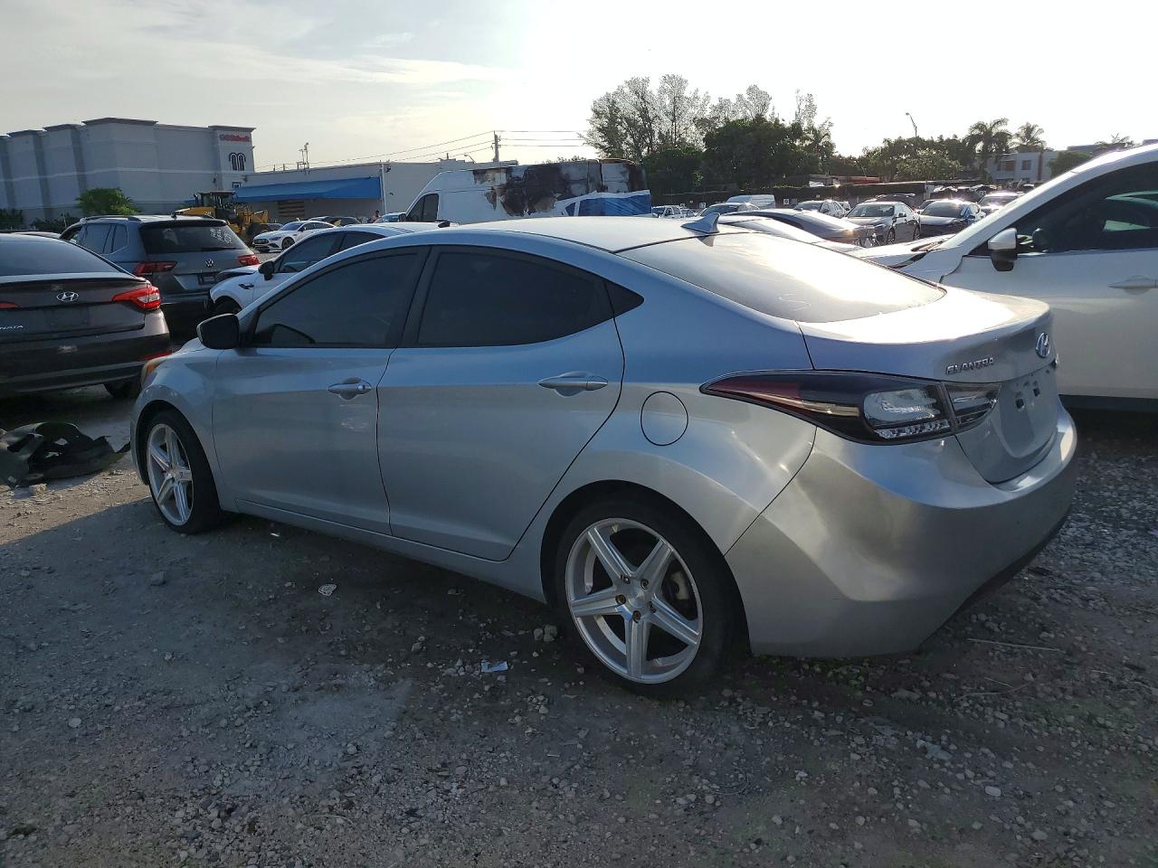 2011 HYUNDAI ELANTRA