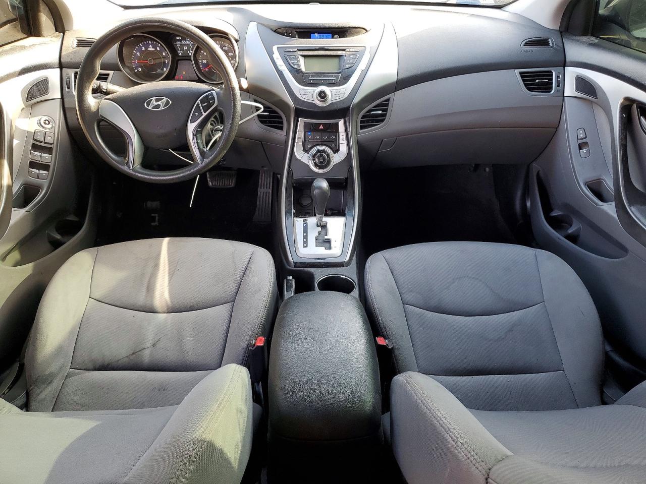 2011 HYUNDAI ELANTRA
