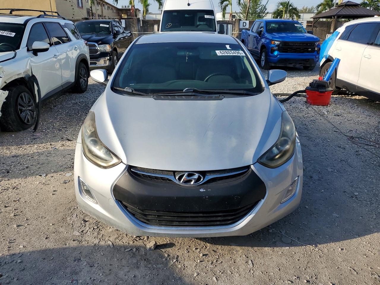 2011 HYUNDAI ELANTRA