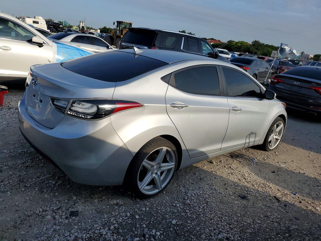 2011 HYUNDAI ELANTRA