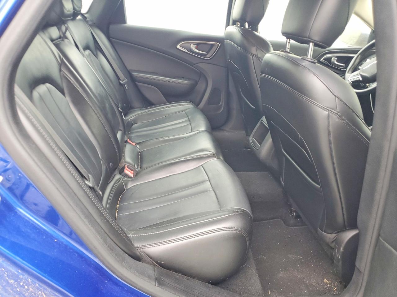 2016 CHRYSLER 200